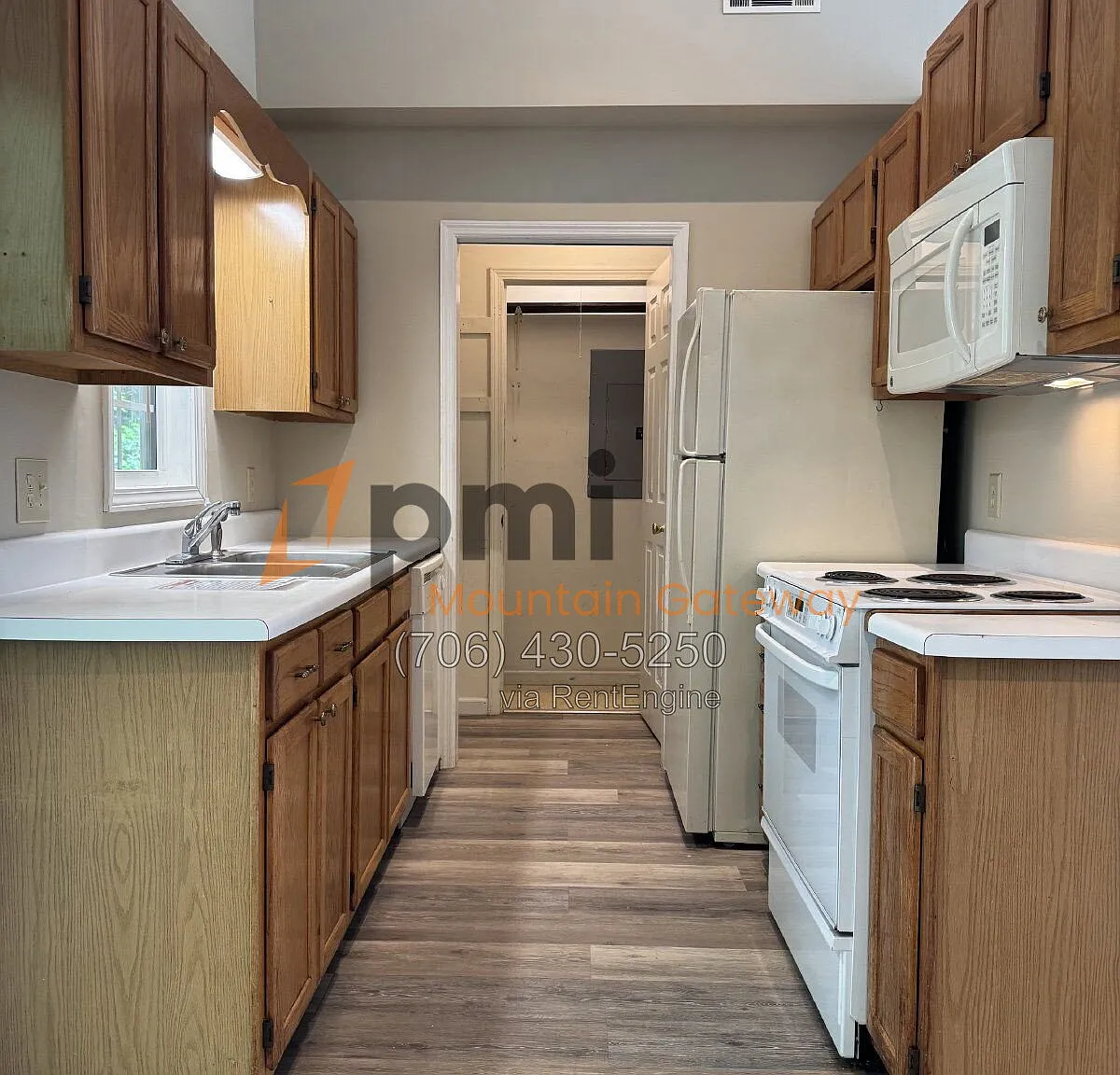 2 bed, 1.5 bath, 820 sqft, $1,200 — Photo 4
