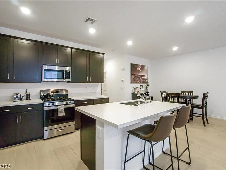1529 Eva Crossing Pl — Photo 7