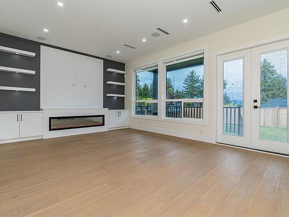 3rd image of 9524 118th St