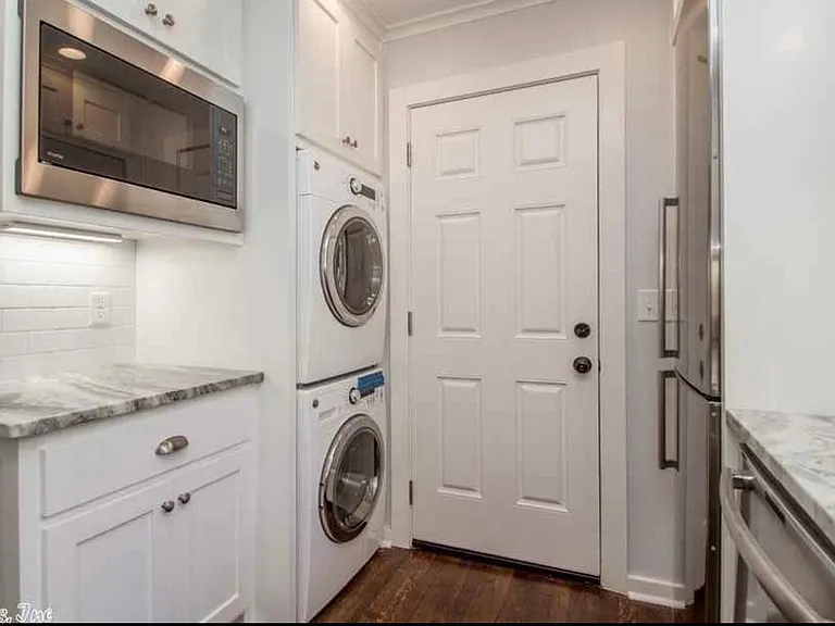 1120 Walnut St — Photo 5