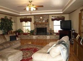 615 Benton Rd, Bossier City, LA 71111