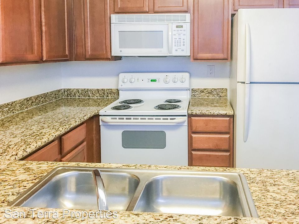1st image of 3456 Castle Glen Dr Unit 271