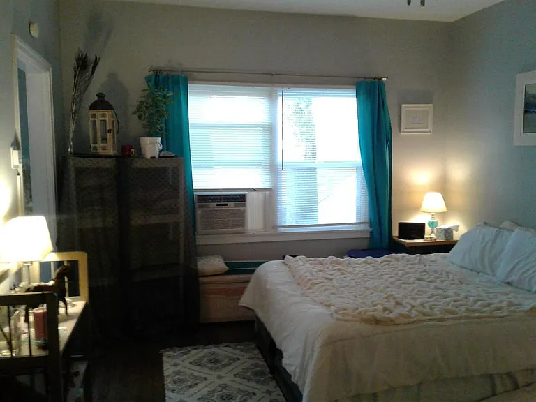 703 E Providencia Ave — Photo 12