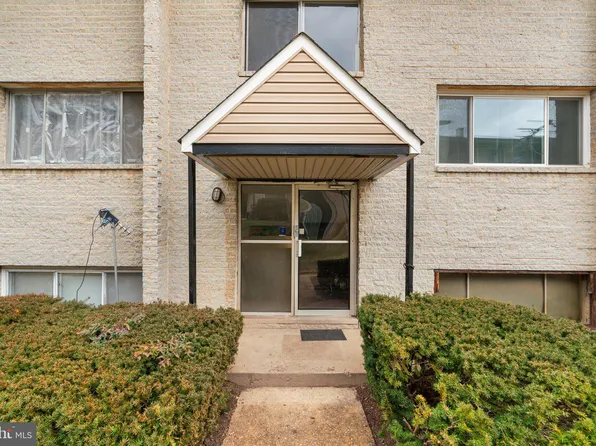 5420 85th Ave APT 102, New Carrollton, MD 20784