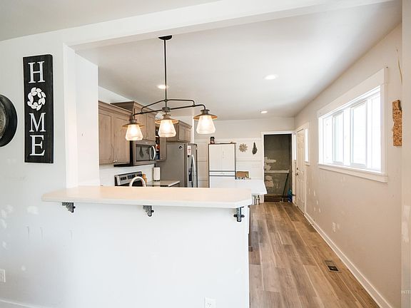 5th image of 1543 Oakley Ave