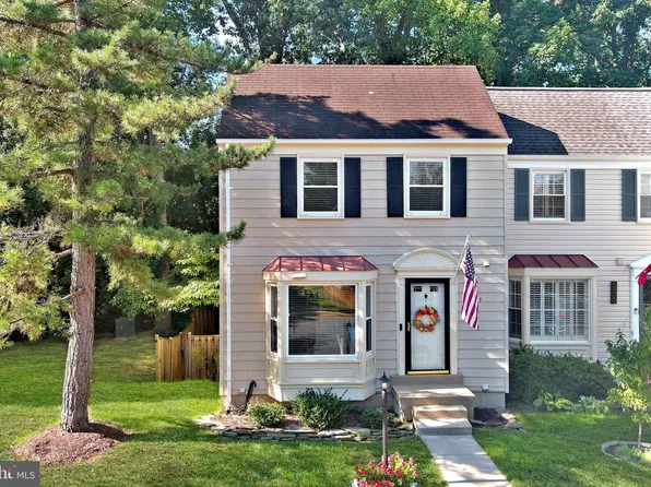 6527 Coachleigh Way, Alexandria, VA 22315
