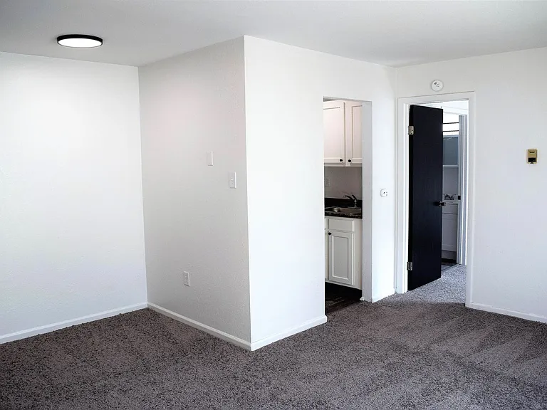 207 Valley Ave #1-6 — Photo 4