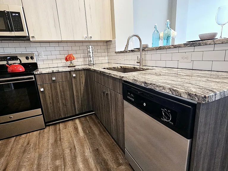 Lofts at Narrow — Photo 8