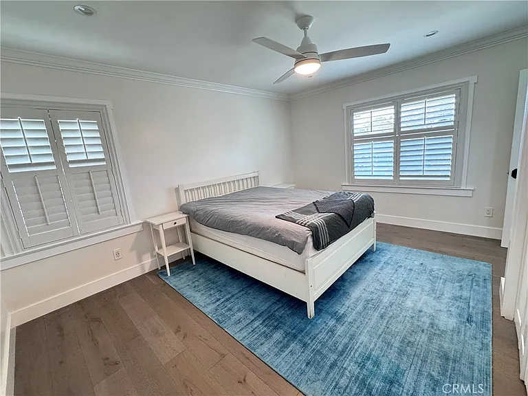 2716 S La Salle Ave — Photo 44