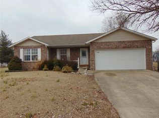 1049 George St, Wood River, IL 62095