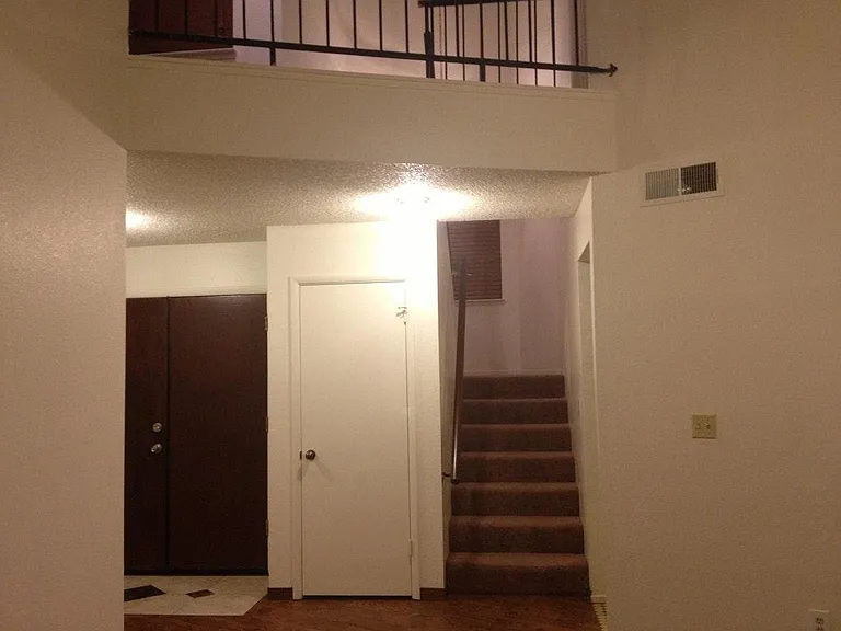 6665 Gatehouse Ln — Photo 5