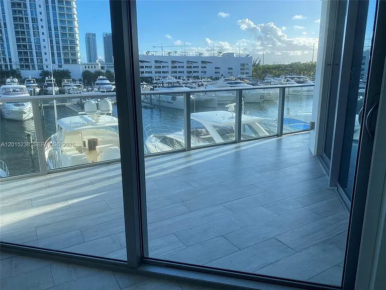 17301 Biscayne Blvd #203 — Photo 24