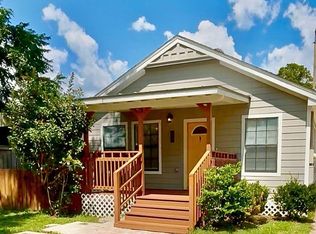 410 McPhail St #B, Tomball, TX 77375