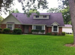 133 Old Angleton Rd, Lake Jackson, TX 77566