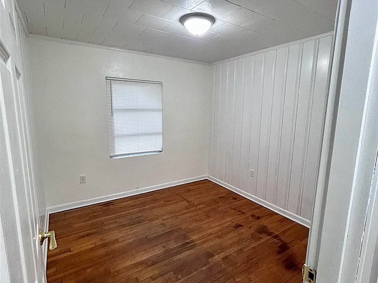 4112 W Belmont St — Photo 4