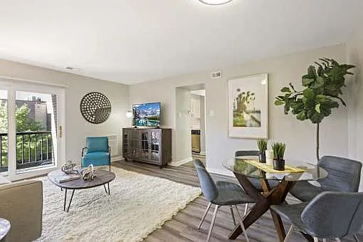 Washington Apartments — Photo 5