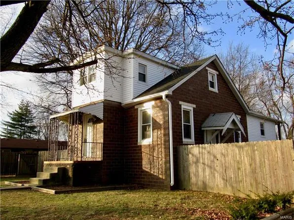 1414 West Dr, Bethalto, IL 62010
