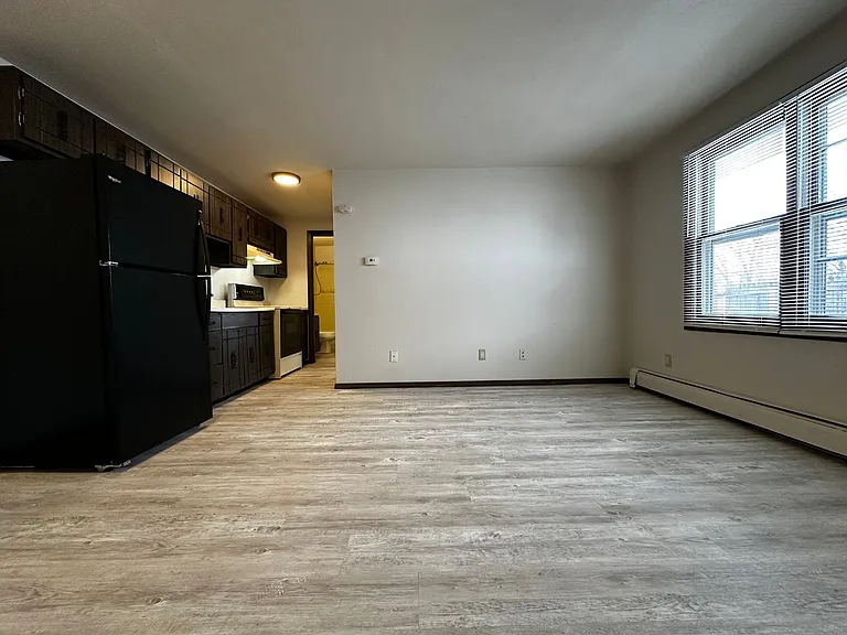 1052 Winter Ln — Photo 6