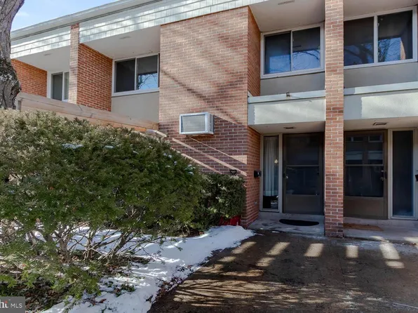 712 W Beaver Ave APT D, State College, PA 16801