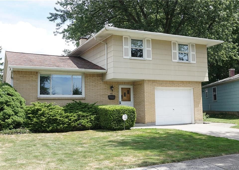 1st image of 39 Fairelm Ln