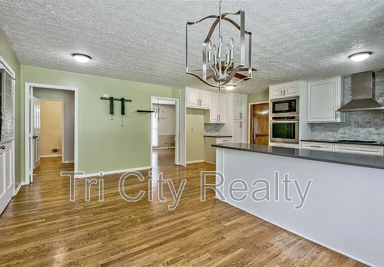 630 Hawthorne Pl — Photo 24