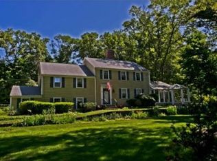 5 Cortland Ln, Lynnfield, MA 01940