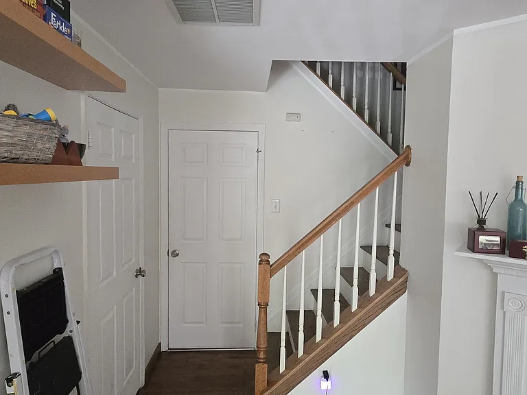 Buttonwood St — Photo 7
