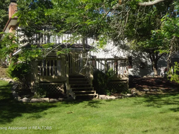 524 Gettysburg Dr, Lansing, MI 48917