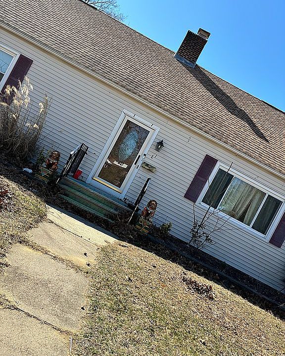 71 Frink St, Chicopee, MA 01020 Zillow