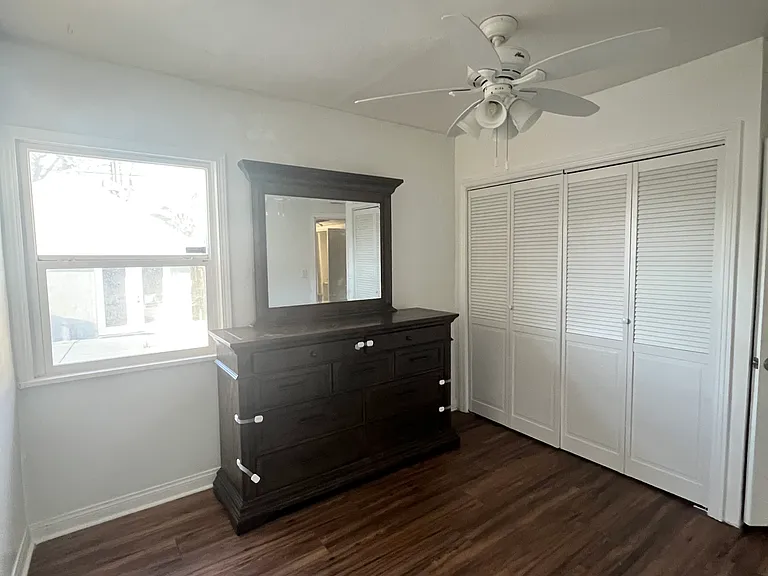 2328 Quincy Dr — Photo 2