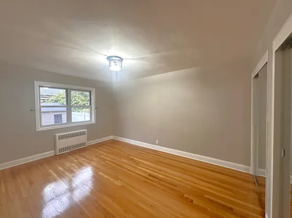 10-01 154th Street image 4 of 20