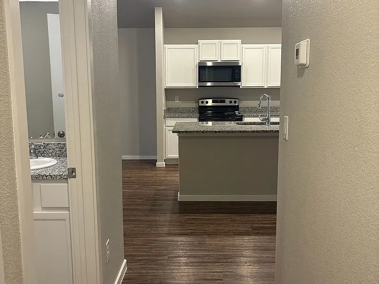 2125 Kirksey Ave — Photo 10