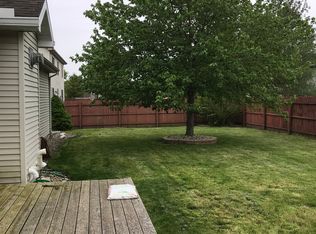 2960 Whitetail Dr, Charleston, IL 61920