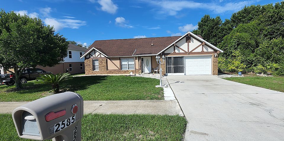 1st image of 2585 Windsor Heights St