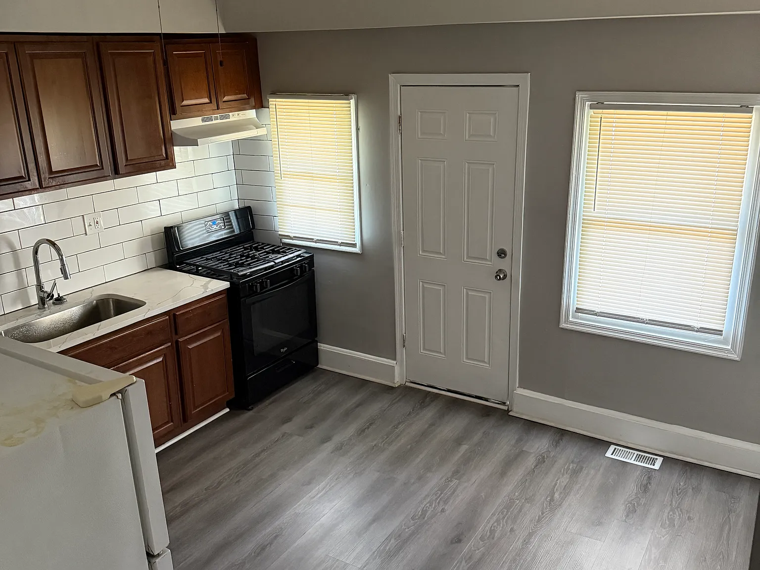 3 bed, 1260 sqft, $1,600 — Photo 4