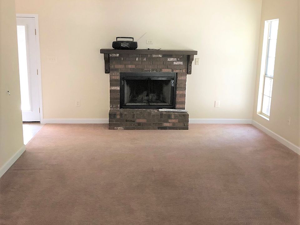 2nd image of 42138 Noma Dr