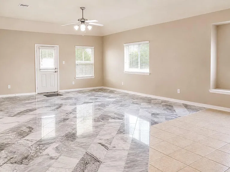 2232 Ivy Wall Dr — Photo 17