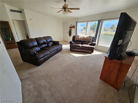 3rd image of 6750 Surrey Ln
