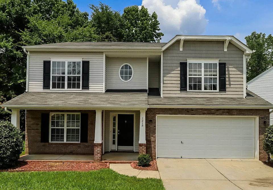 1215 Ben Livingston Rd