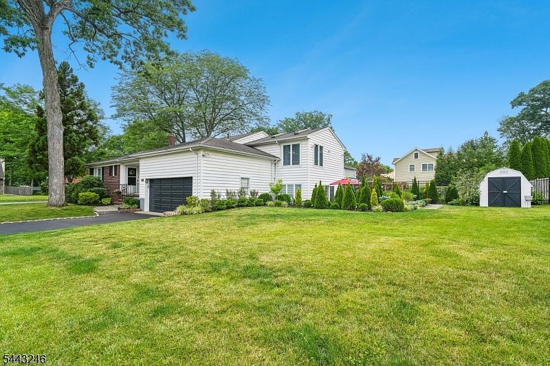 1st image of 1 Archbridge Ln