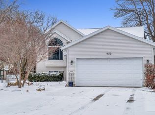 432 Peach Ct, Wayland, MI 49348