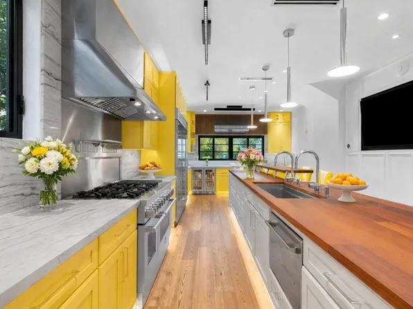 1720 NE 17th Avenue, Fort Lauderdale, FL 33305