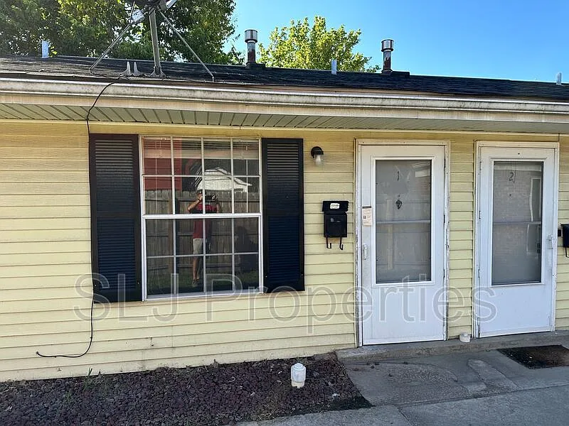 Building Photo - 428 Locust St #1