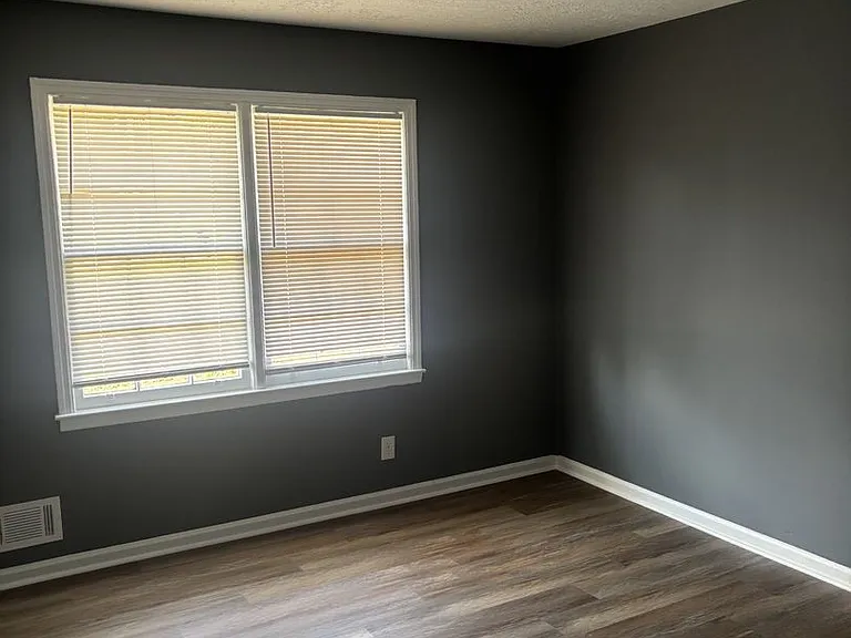 116 Crestview Dr — Photo 5