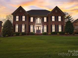11813 Bridgeview Ln, Charlotte, NC 28277