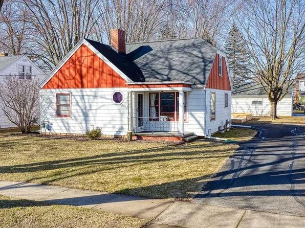 1743 N Erb St, Appleton, WI 54911