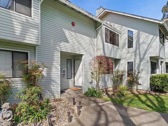 3rd image of 79 William Street #S