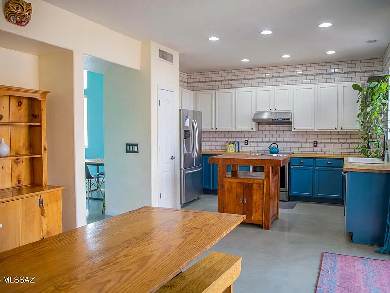 868 W Calle Carasol #2 — Photo 11