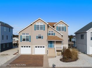 12 Sea Isle Dr, Little Egg Harbor Township, NJ 08087