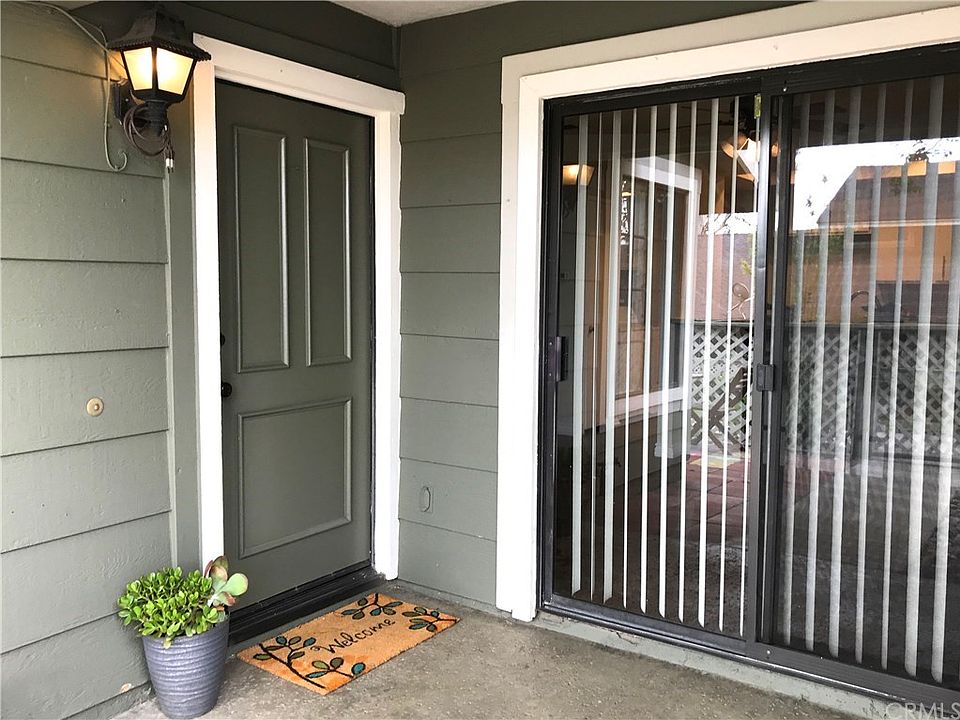 1st image of 8811 Knollwood Pl